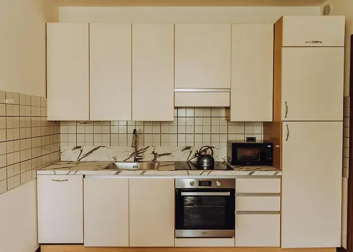 Prosecco Paradise Place